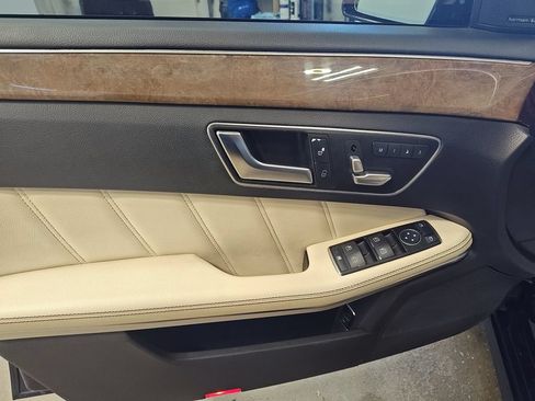 Used 2014 Mercedes-Benz E 350 Sedan image 16