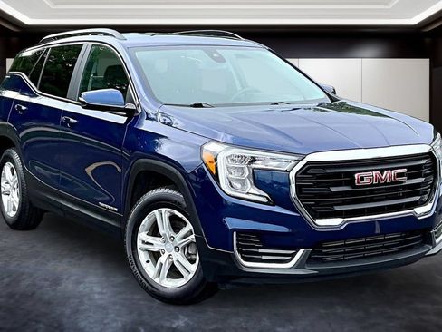 Used 2023 GMC Terrain SLE w/ Driver Convenience Package FWD image 1