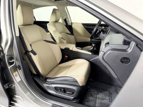 Used 2019 Lexus ES 300h w/ Premium Package FWD image 49
