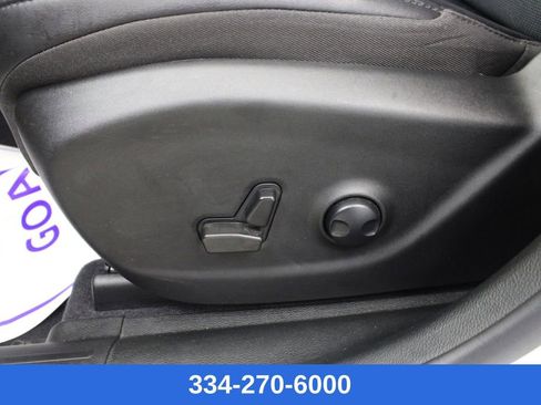 Used 2023 Jeep Cherokee Altitude Lux w/ Lux Elite Package image 21