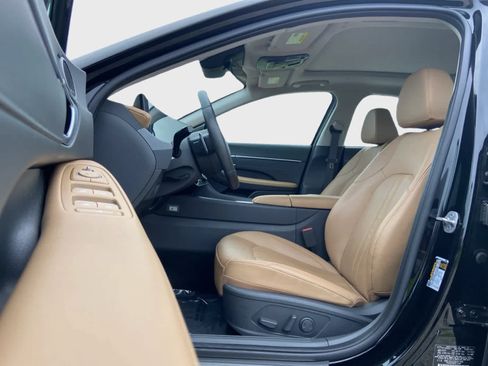 Used 2025 Hyundai Sonata Limited FWD image 12