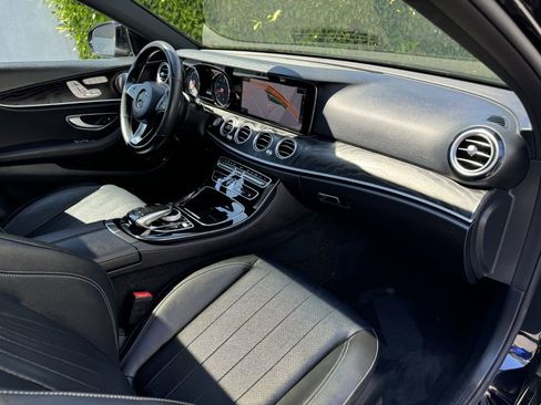 Used 2017 Mercedes-Benz E 300 image 18