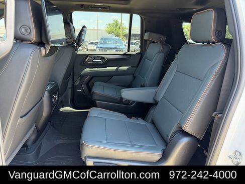 New 2026 GMC Yukon XL AT4 w/ AT4 Premium Plus Package AWD/4WD image 25