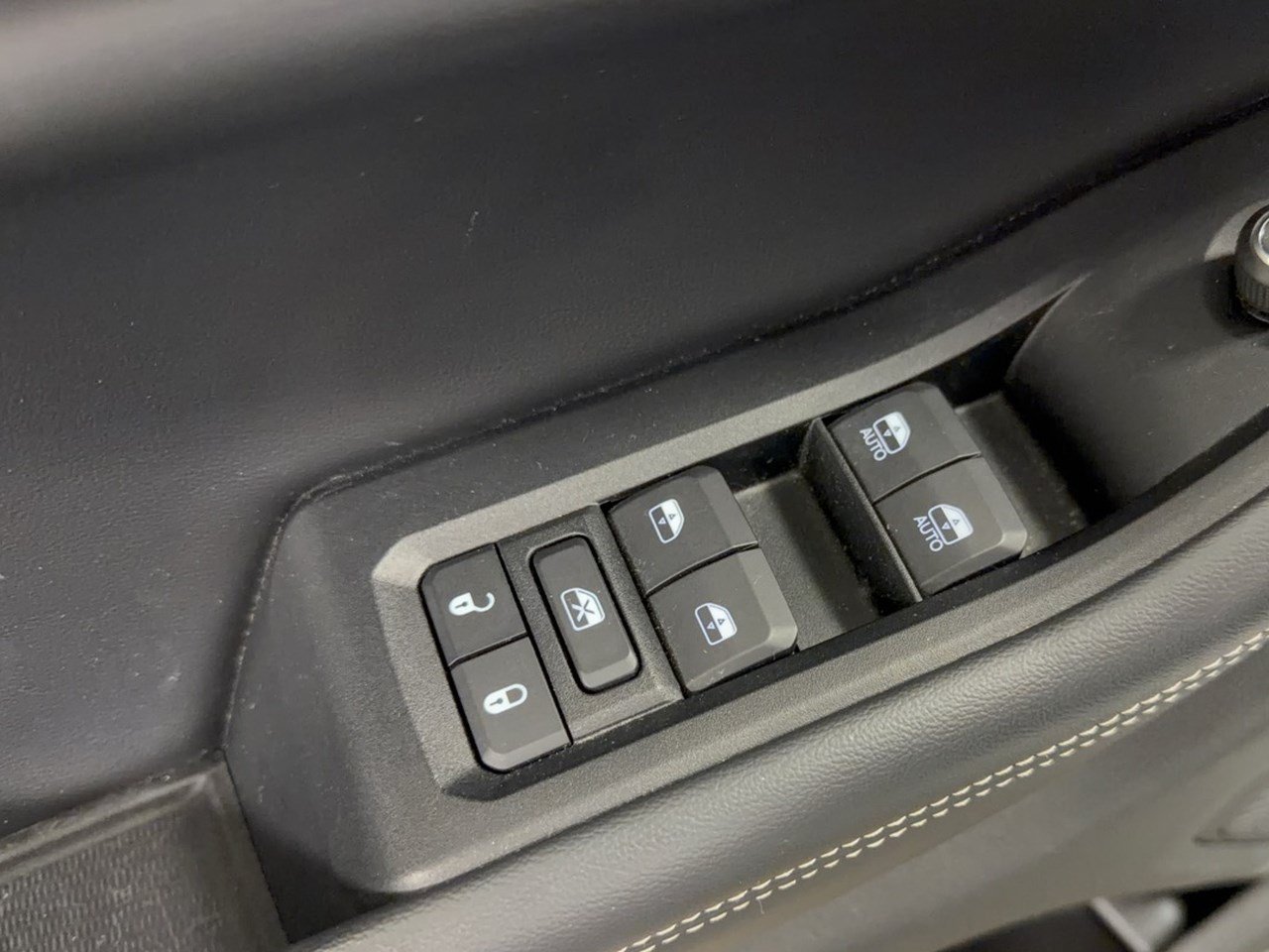 Used 2023 Jeep Grand Cherokee Altitude AWD/4WD image 15