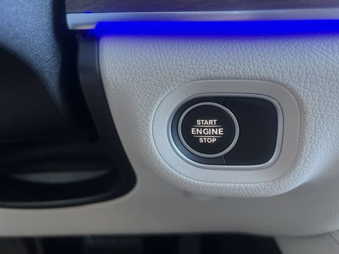 Certified 2025 Mercedes-Benz GLE 450e 4MATIC image 37