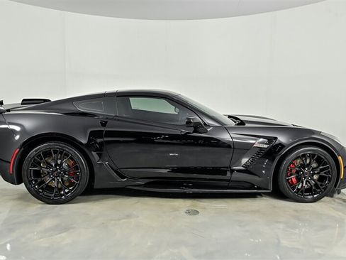 Used 2017 Chevrolet Corvette Z06 w/ Battery Protection Package RWD image 10