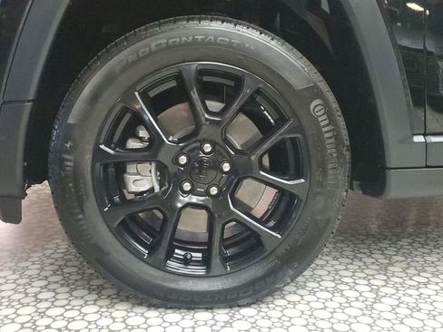 Used 2024 Jeep Compass Latitude w/ Altitude Special Edition image 7