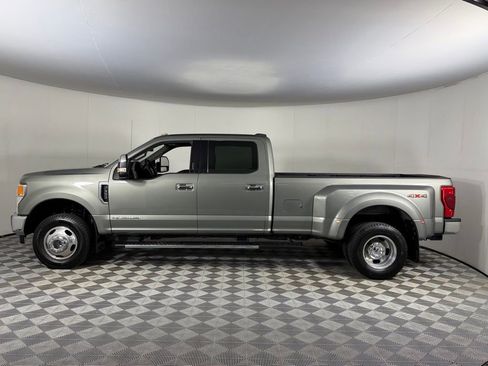 Used 2020 Ford F350 Lariat w/ Lariat Ultimate Package AWD/4WD image 8