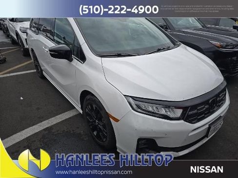 Used 2025 Honda Odyssey Sport-L image 3