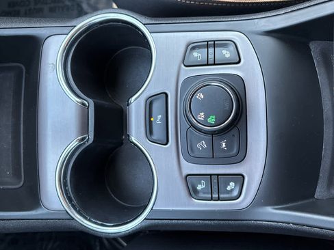 Used 2022 GMC Terrain AT4 w/ Infotainment Package II image 20