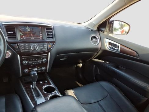 Used 2016 Nissan Pathfinder Platinum FWD image 35