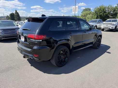 Used 2017 Jeep Grand Cherokee SRT AWD/4WD image 8