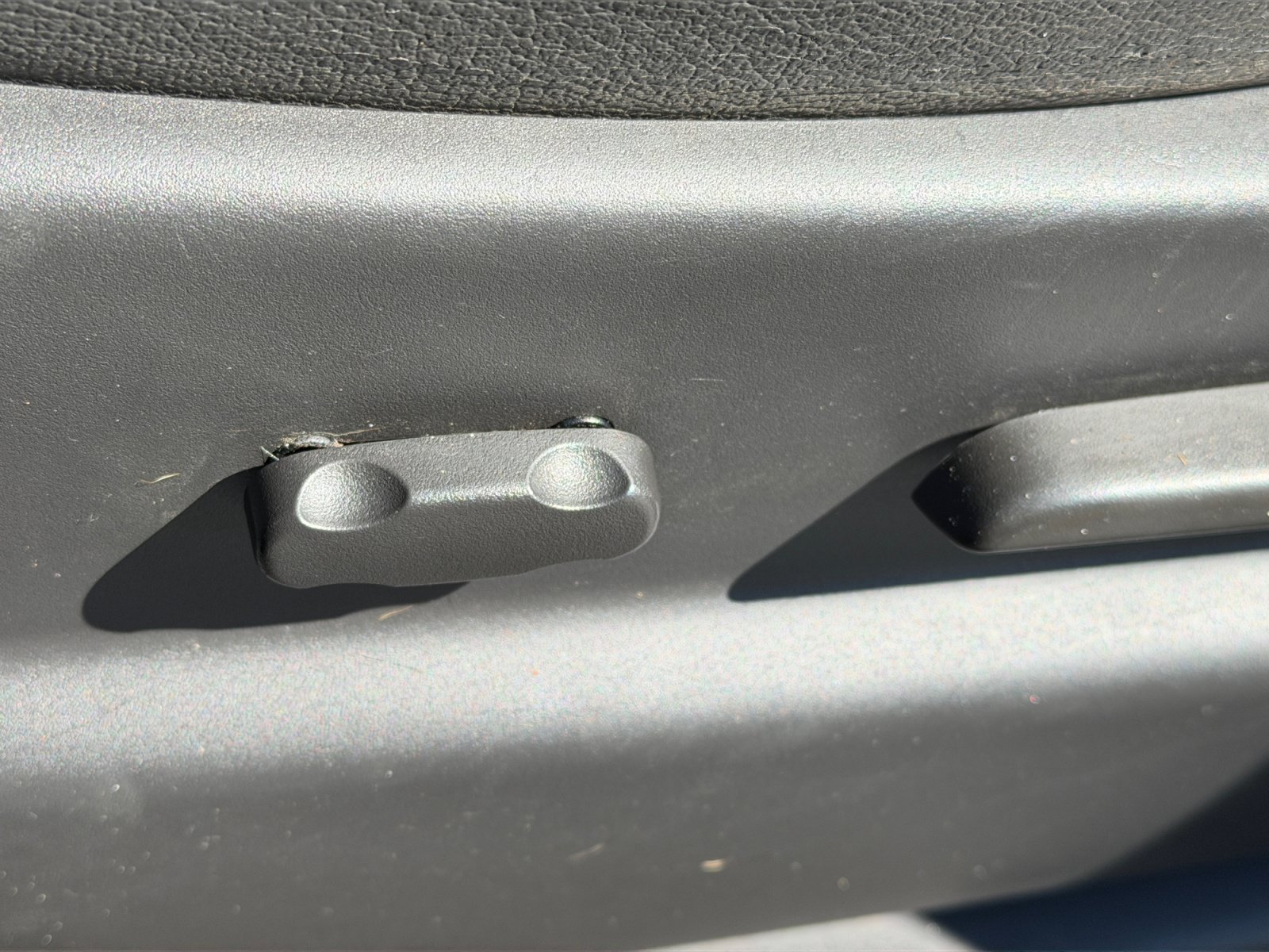 Used 2013 Chevrolet Avalanche LS AWD/4WD image 14