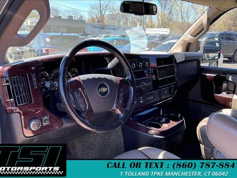 Used 2016 Chevrolet Express 2500 RWD image 5