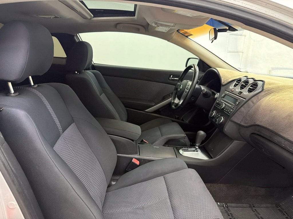 Used 2009 Nissan Altima 3.5 SE FWD image 27