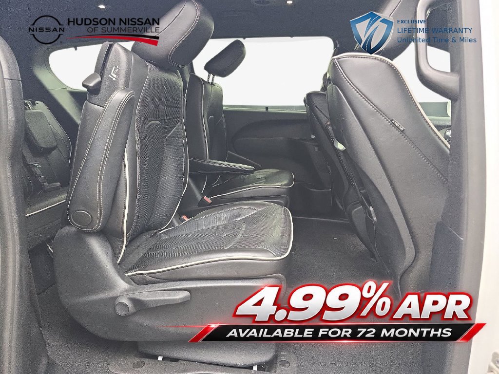 Used 2021 Chrysler Pacifica Limited w/ Uconnect Theater Family Group FWD image 37