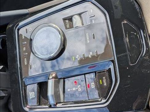 New 2026 BMW 530i xDrive w/ Premium Package image 16