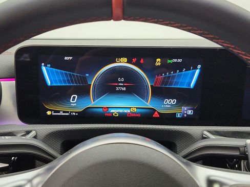 Used 2023 Mercedes-Benz CLA 35 AMG 4MATIC image 9