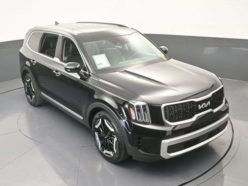 Used 2024 Kia Telluride EX image 58