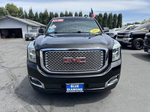 Used 2015 GMC Yukon Denali w/ Premium Package RWD image 2
