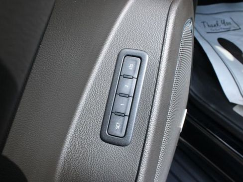 Used 2019 GMC Yukon SLT w/ Open Road Package AWD/4WD image 12