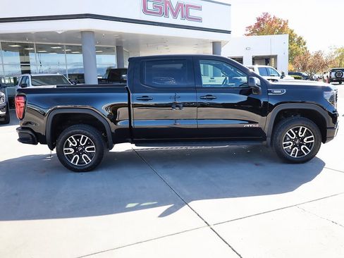 Used 2025 GMC Sierra 1500 AT4 w/ AT4 Premium Package image 7