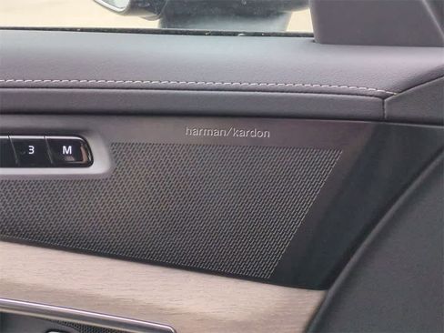 New 2026 Volvo XC90 B6 Plus w/ Protection Package Premier image 29