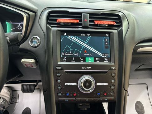 Used 2019 Ford Fusion Titanium AWD/4WD image 35