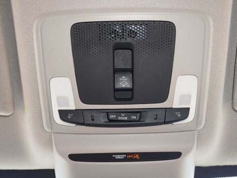 Used 2023 Honda HR-V EX-L image 20