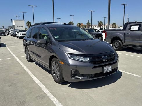 Used 2026 Honda Odyssey Touring image 17