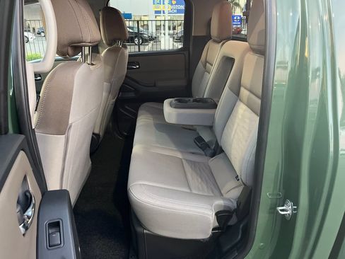Used 2023 Nissan Frontier SV w/ SV Convenience Package RWD image 25