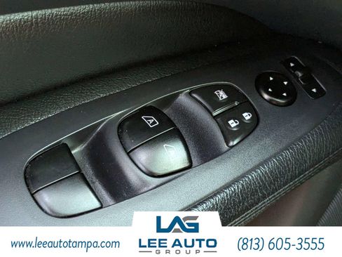 Used 2017 Nissan Pathfinder SV w/ Trailer Tow Package FWD image 22