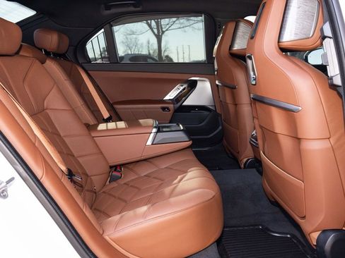 Used 2023 BMW 760i xDrive 760i xDrive image 65