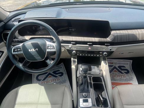 Used 2023 Kia Telluride EX w/ EX Captain's Chair Package FWD image 11