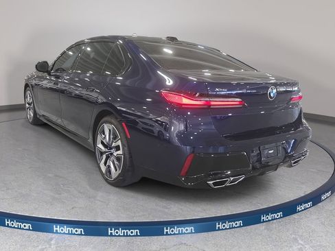 Certified 2023 BMW 760i xDrive AWD/4WD image 8