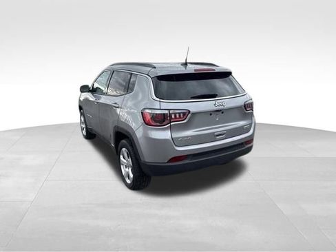 Used 2020 Jeep Compass Latitude image 3