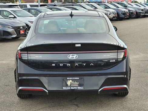 New 2025 Hyundai Sonata Limited image 5