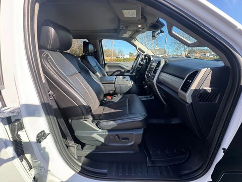 Used 2020 Ford F350 Lariat w/ Lariat Ultimate Package image 21