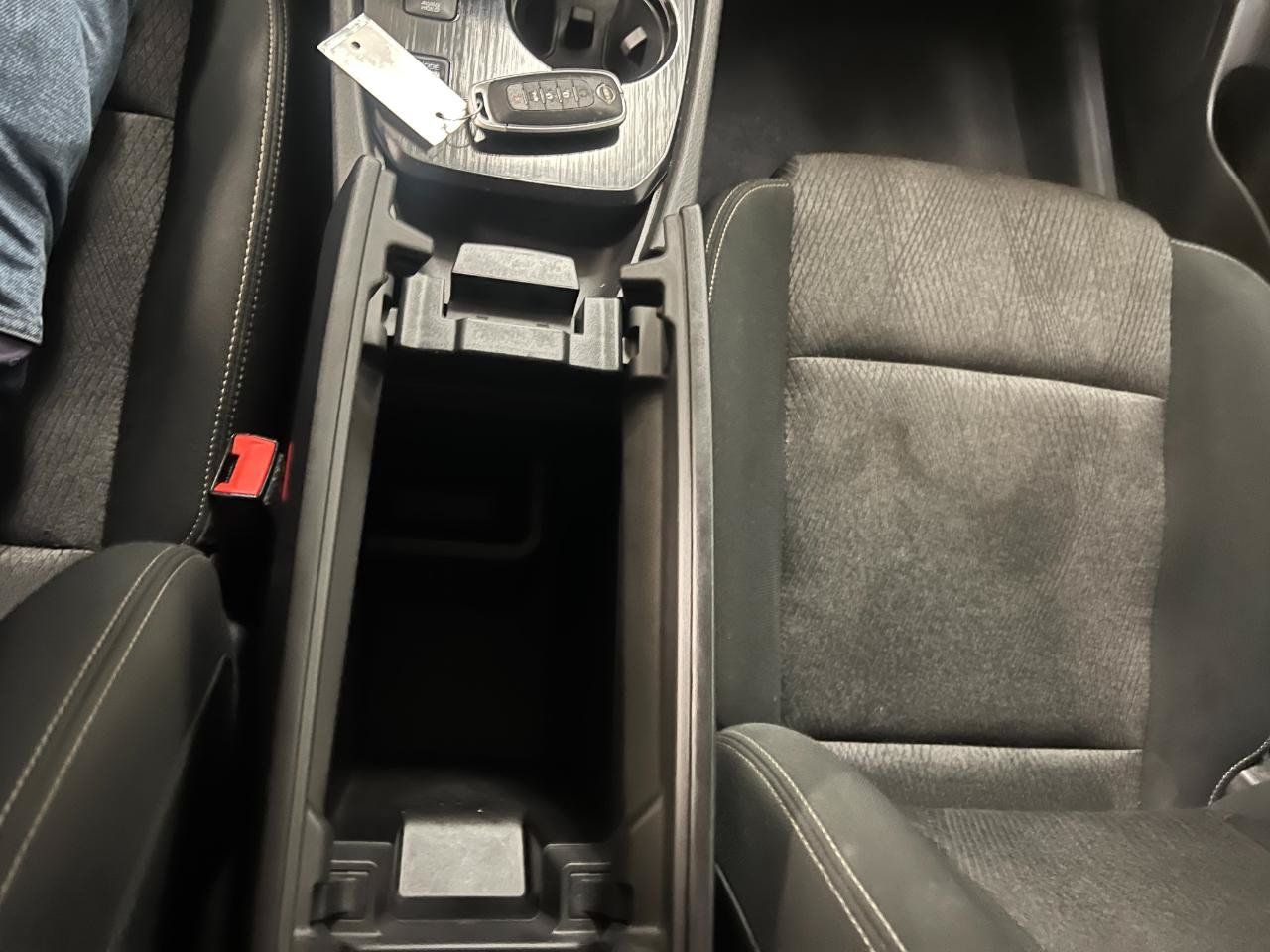 Used 2024 Nissan Rogue SV FWD image 36
