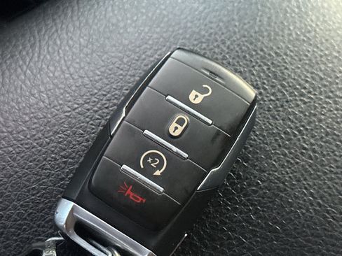 Used 2019 RAM 1500 Big Horn AWD/4WD image 37