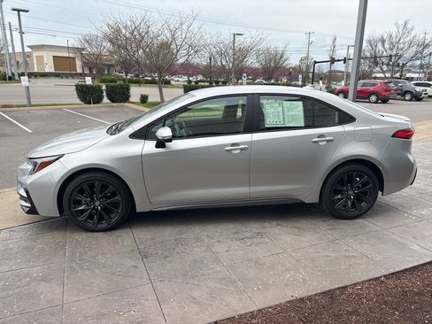 Used 2026 Toyota Corolla SE image 6