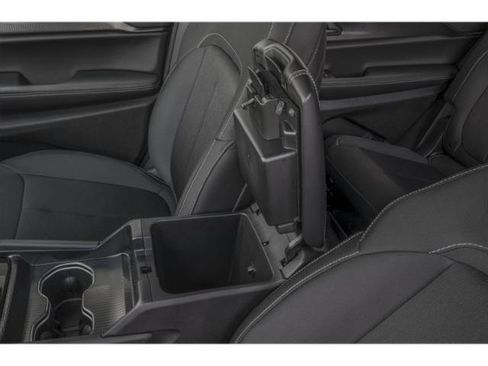 Used 2025 Jeep Grand Cherokee L Limited w/ Black Appearance Package RWD image 16