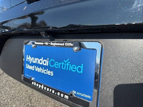 Certified 2023 Hyundai Venue SEL image 29