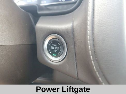 Used 2024 Chevrolet Suburban LT RWD image 10