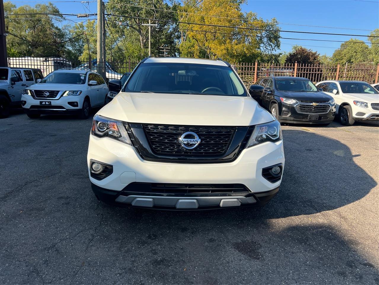 Used 2020 Nissan Pathfinder SL AWD/4WD image 14