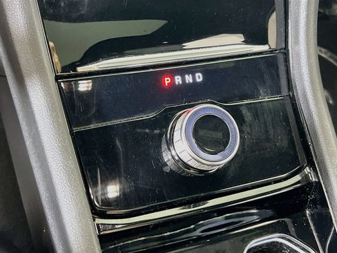Used 2023 Jeep Grand Cherokee Altitude AWD/4WD image 16