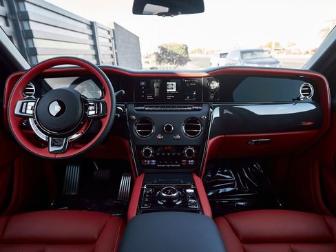 Used 2025 Rolls-Royce Cullinan Black Badge AWD/4WD image 53