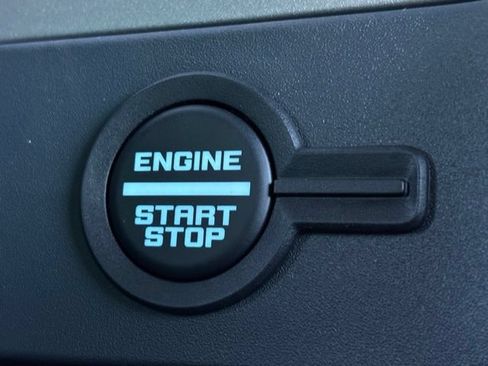 New 2025 Ford Bronco Outer Banks AWD/4WD image 39