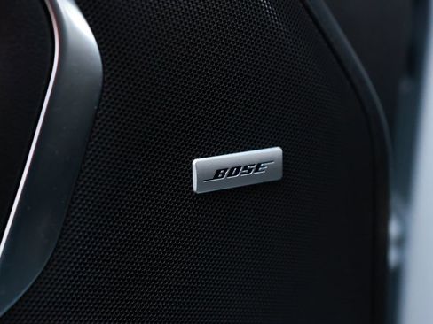 Used 2024 GMC Yukon SLT image 24