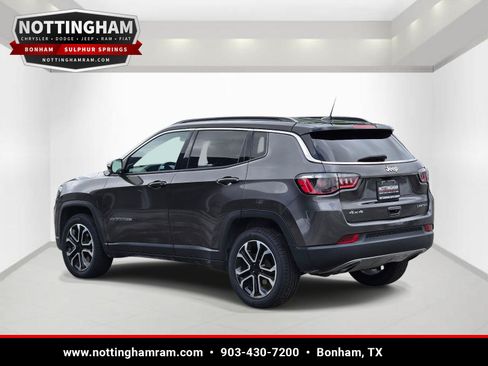 Used 2023 Jeep Compass Limited AWD/4WD image 4